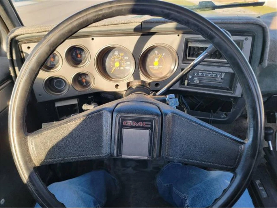 1986 GMC C/K 3rd Gen - Image 2 of 14