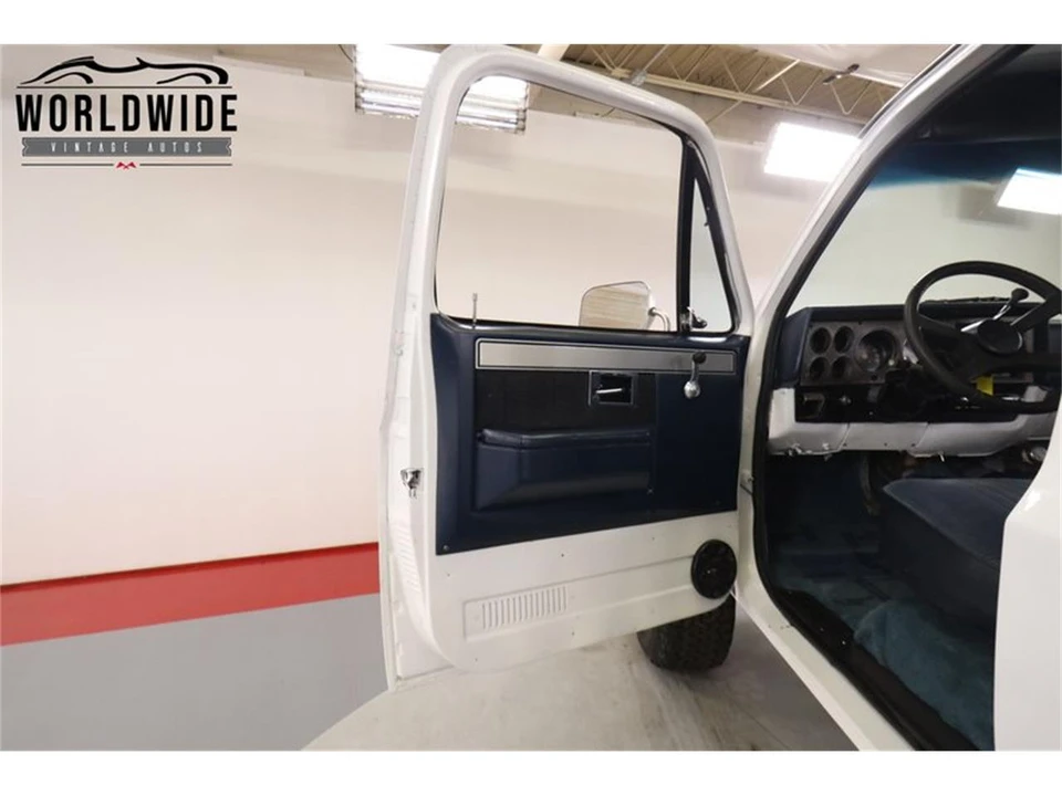 1986 GMC Sierra - Image 25 of 31