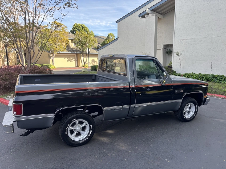 1986 GMC C/K 3rd Gen - Image 7 of 26