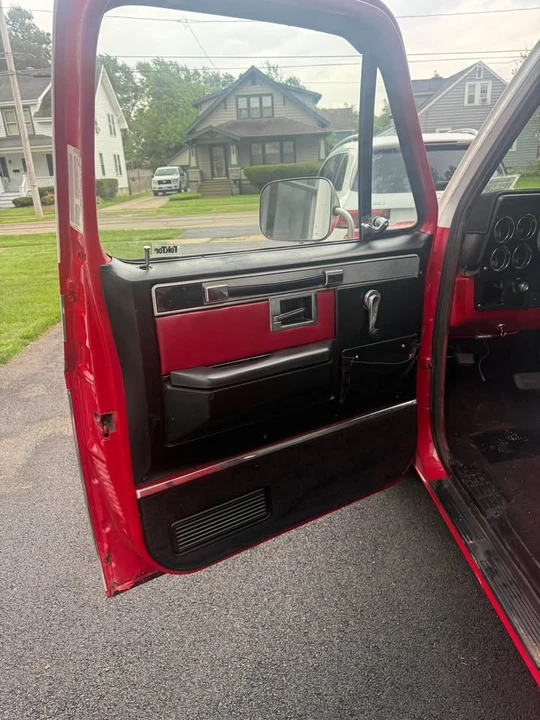 1986 GMC Sierra - Image 10 of 13