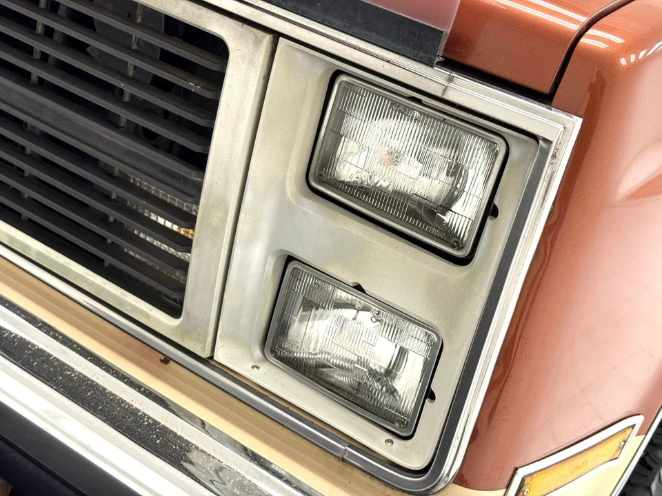 1986 GMC Sierra 1st Gen - Image 10 of 12