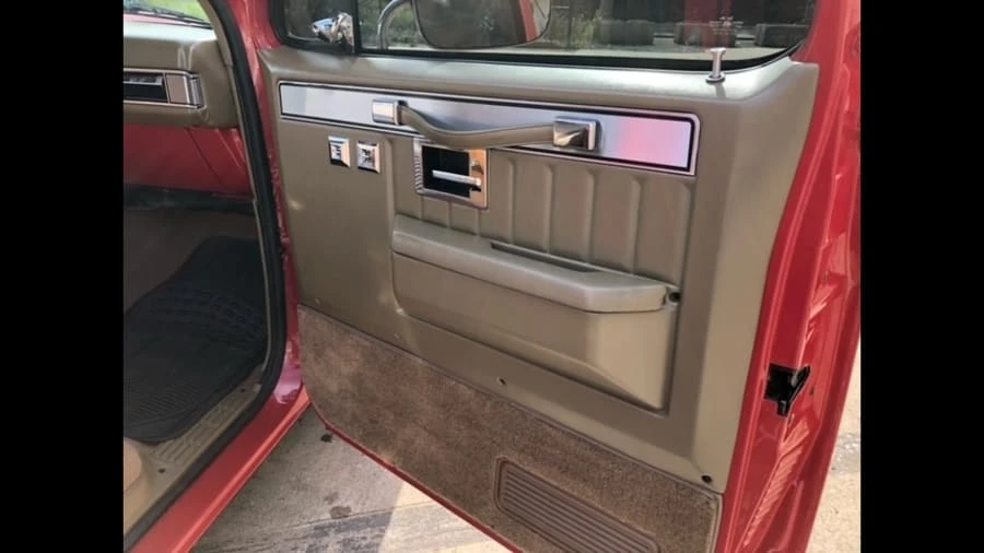 1986 GMC C/K 3rd Gen - Image 6 of 11