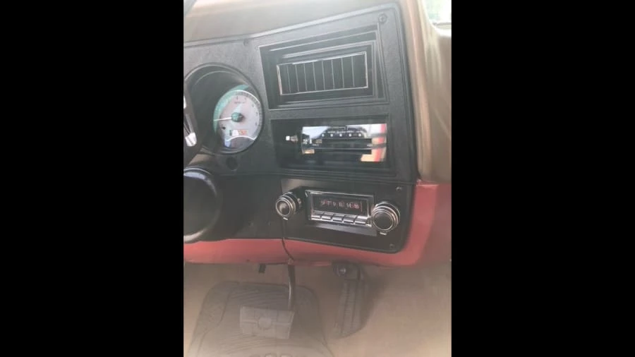 1986 GMC C/K 3rd Gen - Image 9 of 11