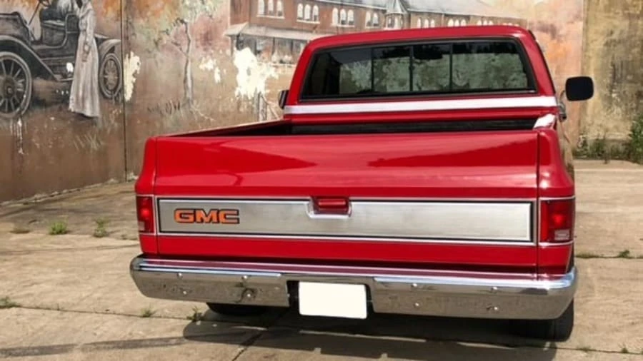 1986 GMC C/K 3rd Gen - Image 10 of 11
