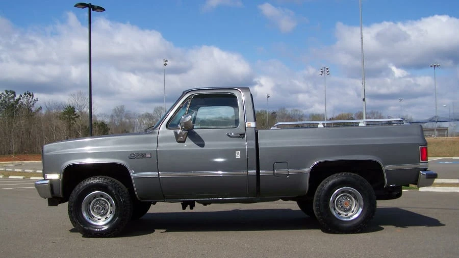 1986 GMC C/K 3rd Gen - Image 2 of 12