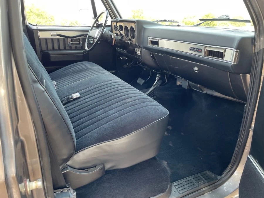 1986 GMC C/K 3rd Gen - Image 12 of 13