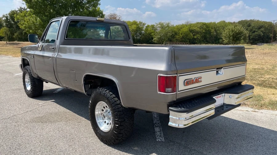 1986 GMC C/K 3rd Gen - Image 3 of 13