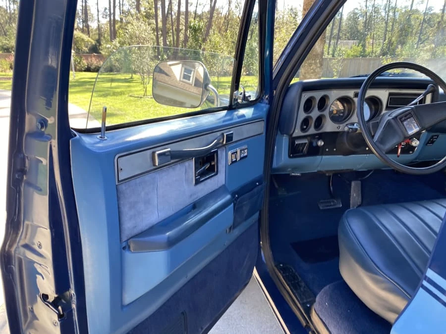 1986 GMC C/K 3rd Gen - Image 7 of 14