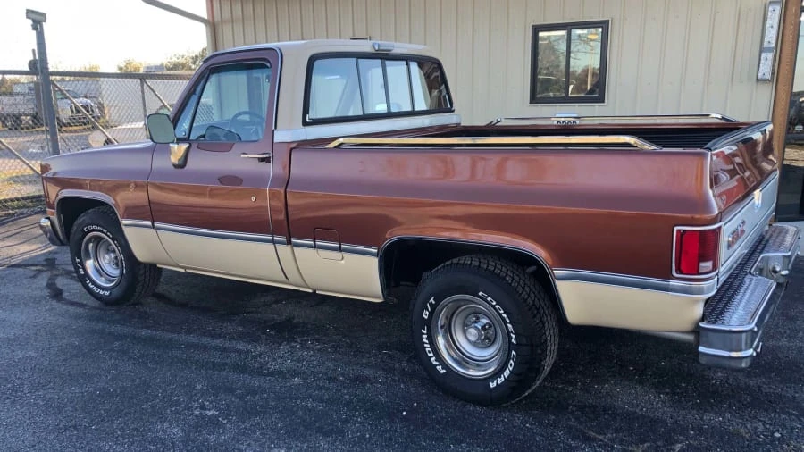 1986 GMC Sierra - Image 2 of 9
