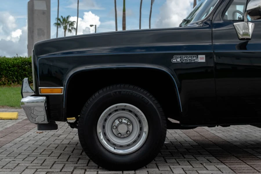 1986 GMC Sierra - Image 17 of 31