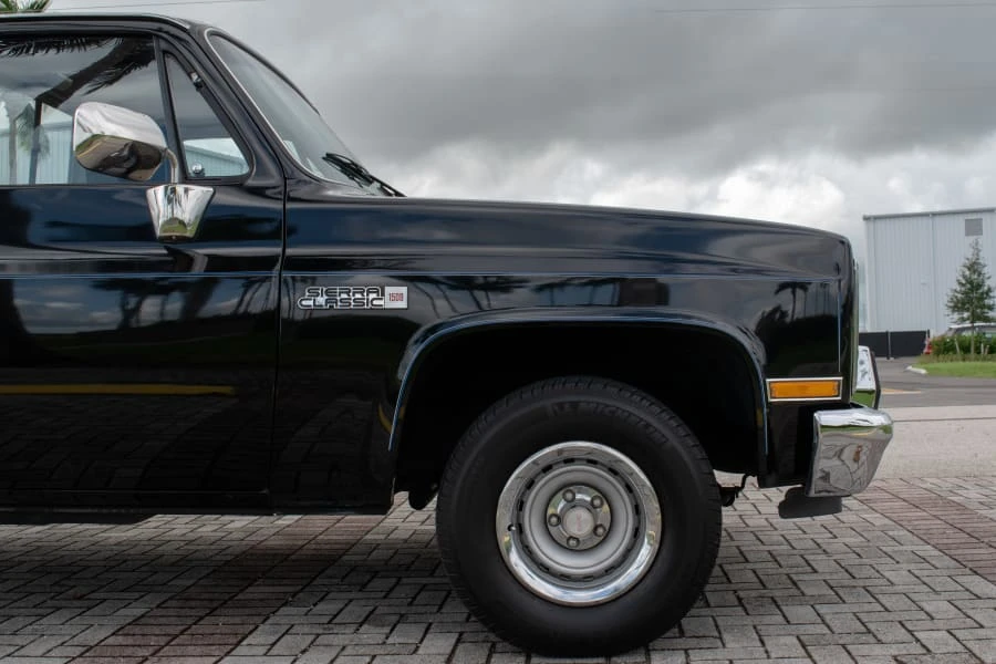 1986 GMC Sierra - Image 15 of 31
