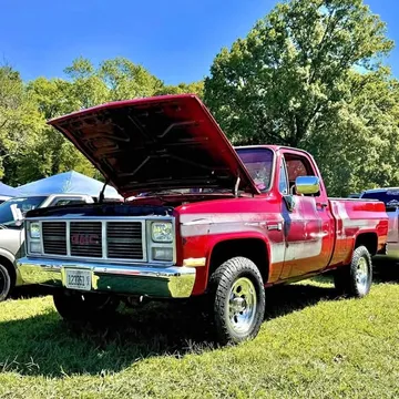 1986 GMC Sierra Pickup 2D 6 1/2 ft