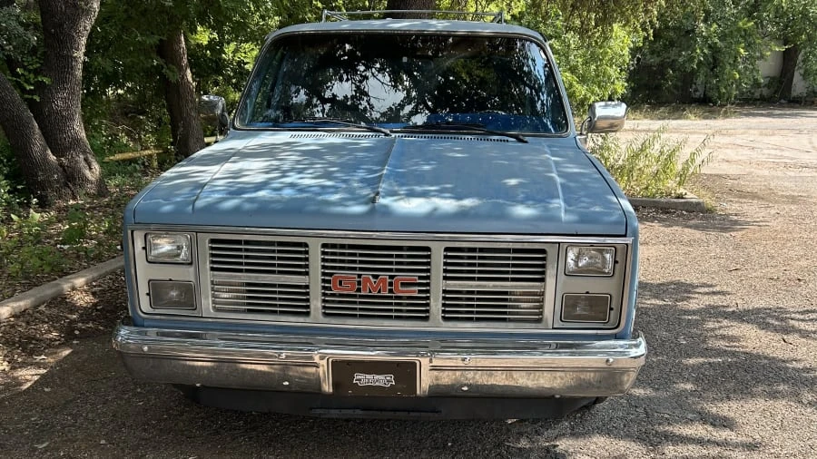 1986 GMC Suburban 7th Gen - Image 2 of 6