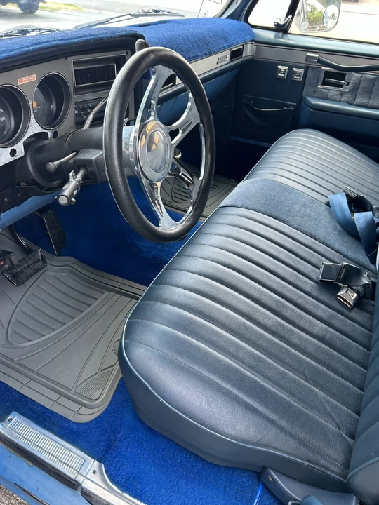 1986 GMC Suburban 7th Gen - Image 6 of 6