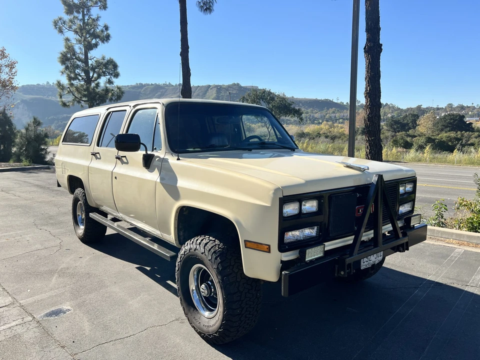 1986 GMC Suburban 7th Gen - Image 31 of 31