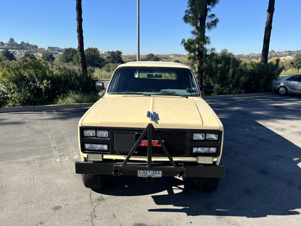 1986 GMC Suburban 7th Gen - Image 21 of 31