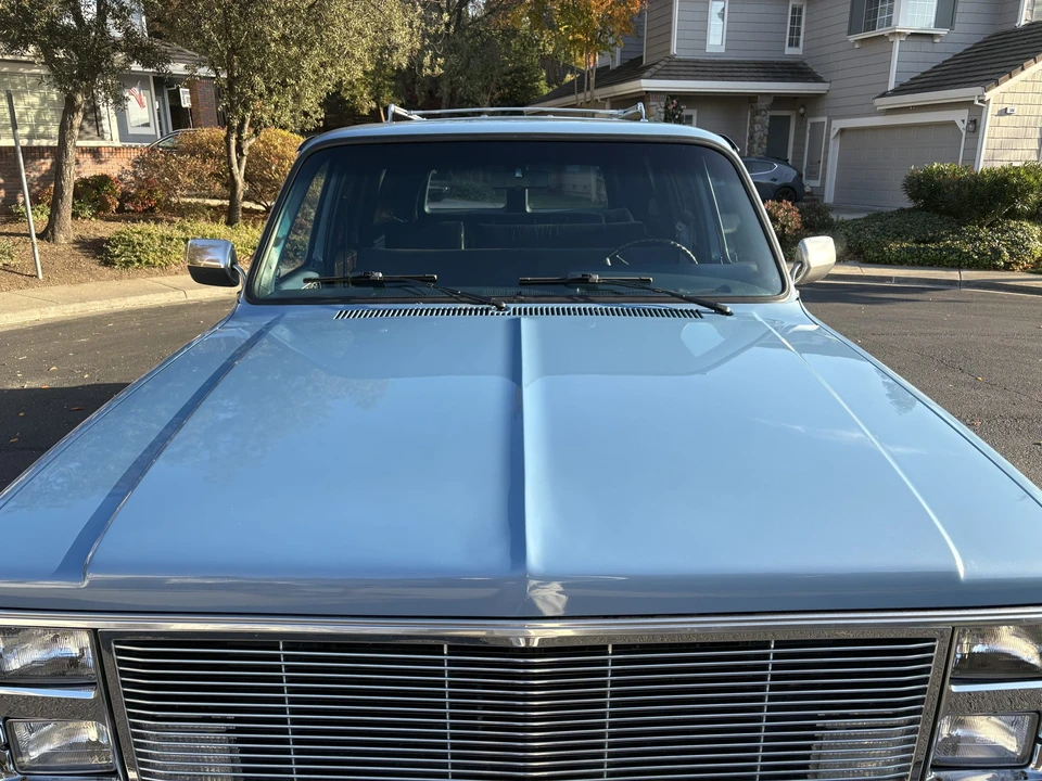 1986 GMC Suburban 7th Gen - Image 18 of 31