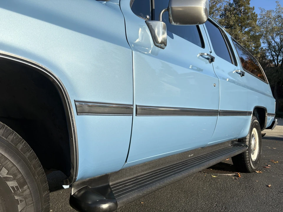 1986 GMC Suburban 7th Gen - Image 25 of 31
