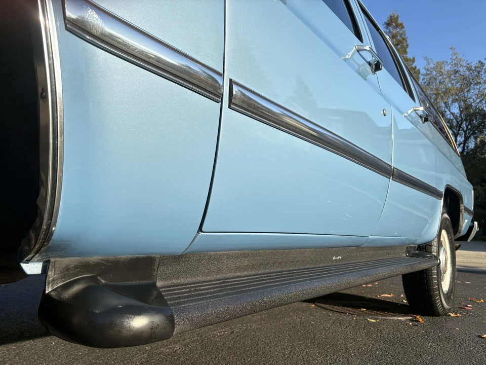1986 GMC Suburban 7th Gen - Image 26 of 31