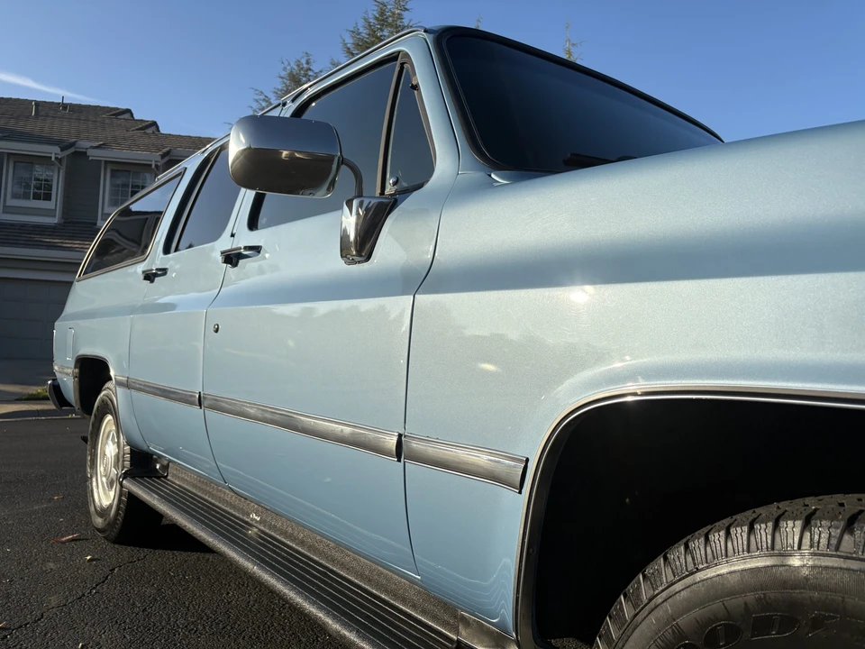 1986 GMC Suburban 7th Gen - Image 12 of 31