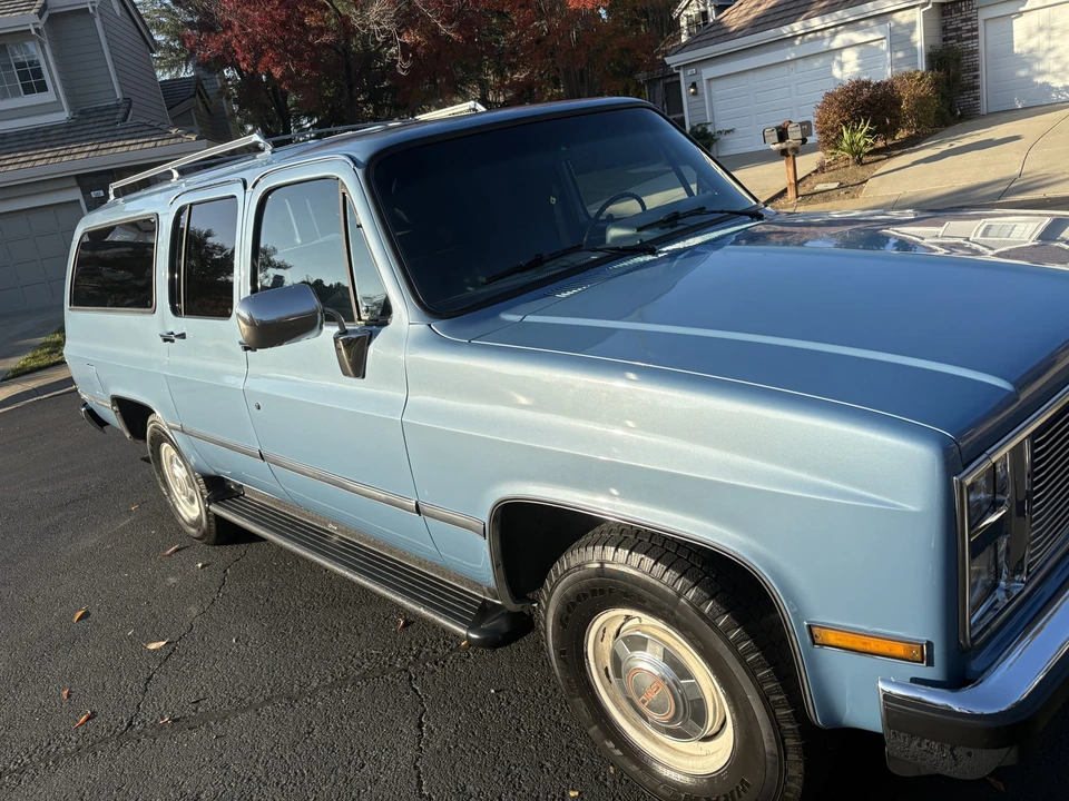 1986 GMC Suburban 7th Gen - Image 15 of 31