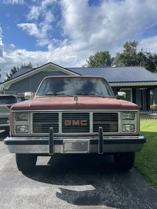 1986 GMC Suburban 7th Gen - Image 7 of 31