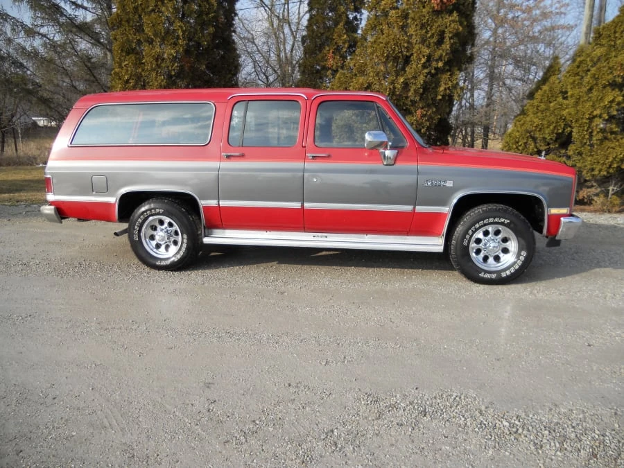 1986 GMC Suburban 7th Gen - Image 7 of 8
