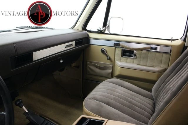 1986 GMC Jimmy 2nd Gen - Image 11 of 11