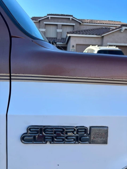 1986 GMC C/K 3rd Gen - Image 4 of 12