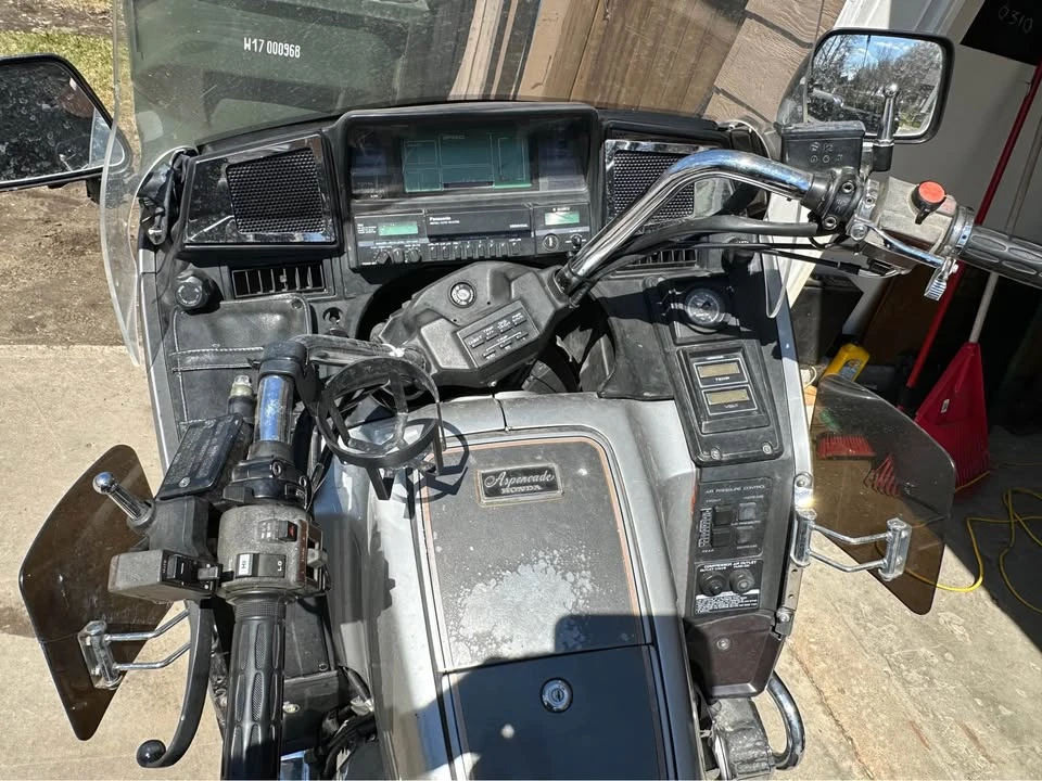 1986 Honda Gold Wing - Image 4 of 5