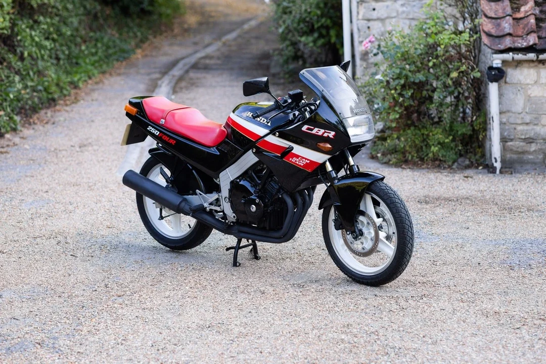 1986 Honda CBR - Image 2 of 30