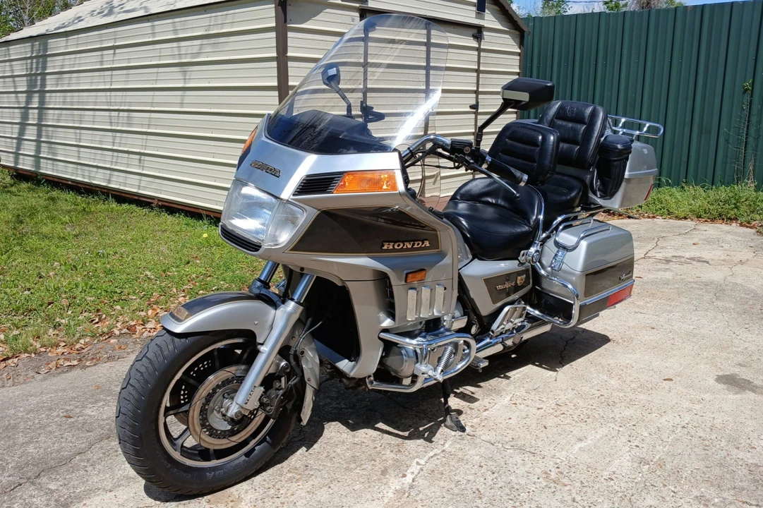 1986 Honda Gold Wing - Image 3 of 6