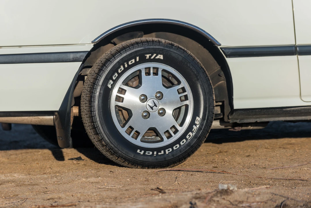 1986 Honda Prelude 2nd Gen - Image 25 of 31