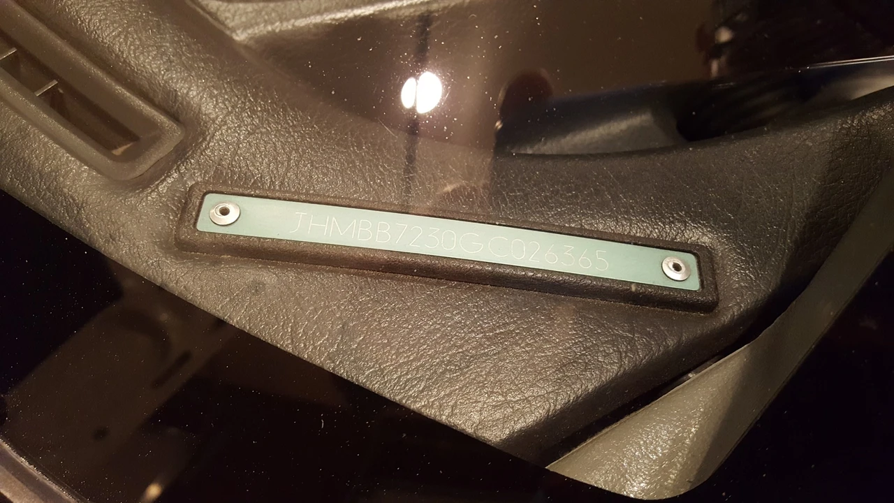 1986 Honda Prelude 2nd Gen - Image 25 of 31