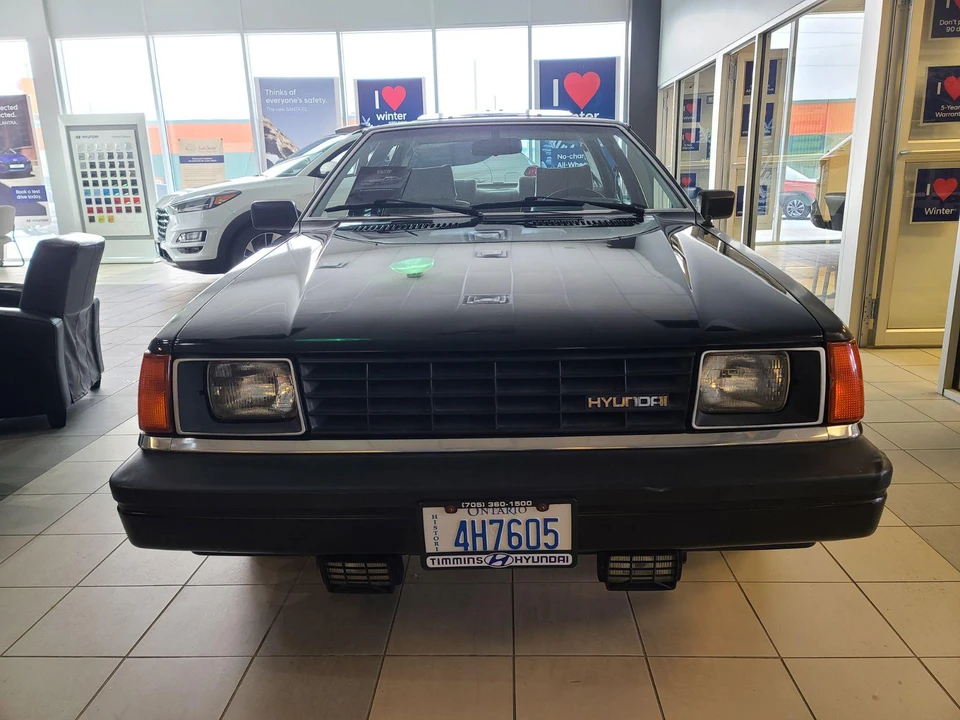 1986 Hyundai Stellar - Image 2 of 11