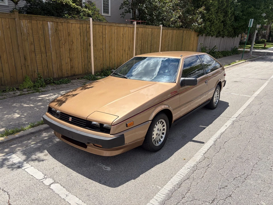 1986 Isuzu Impulse - Image 9 of 31