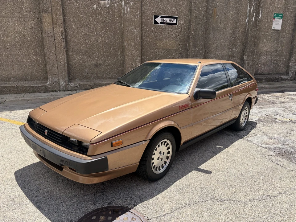 1986 Isuzu Impulse - Image 7 of 31