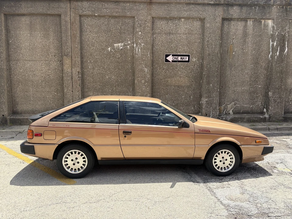 1986 Isuzu Impulse - Image 24 of 31