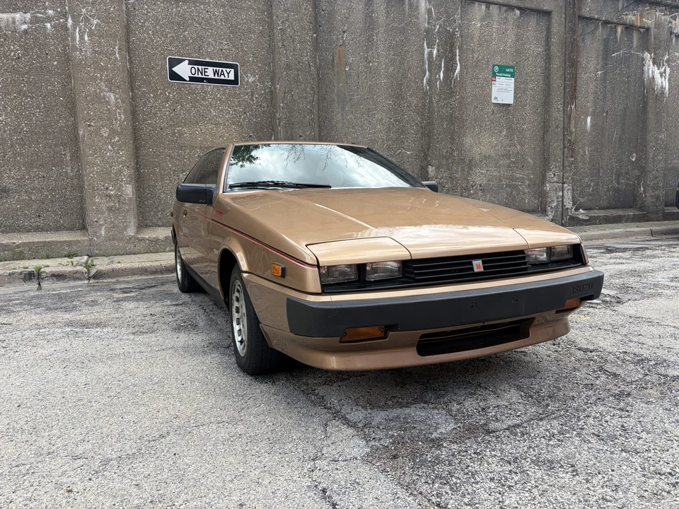 1986 Isuzu Impulse - Image 22 of 31