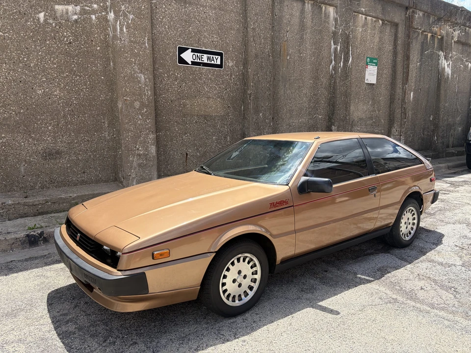 1986 Isuzu Impulse - Image 4 of 31