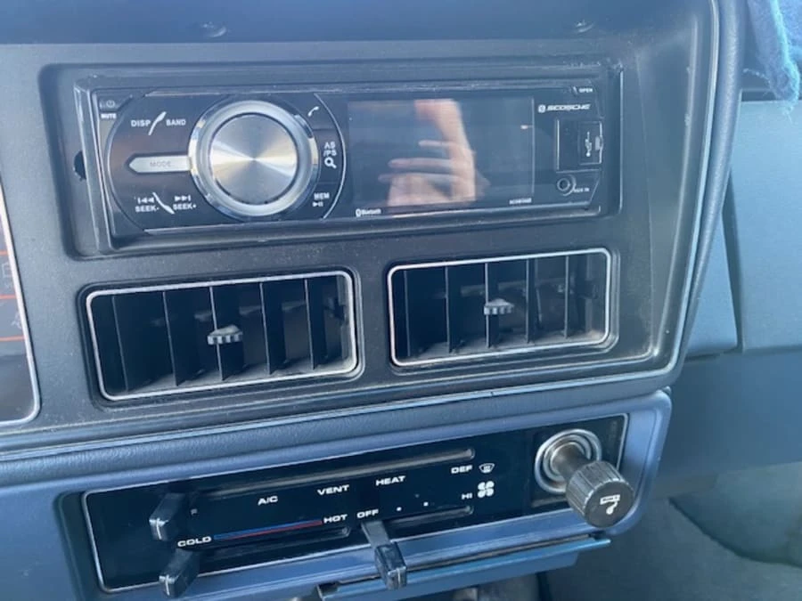 1986 Isuzu - Image 10 of 24
