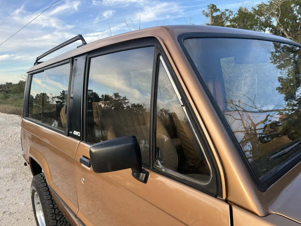 1986 Isuzu Trooper - Image 27 of 31