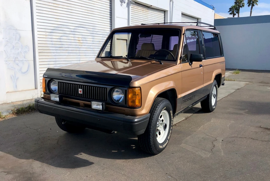 1986 Isuzu Trooper - Image 4 of 31