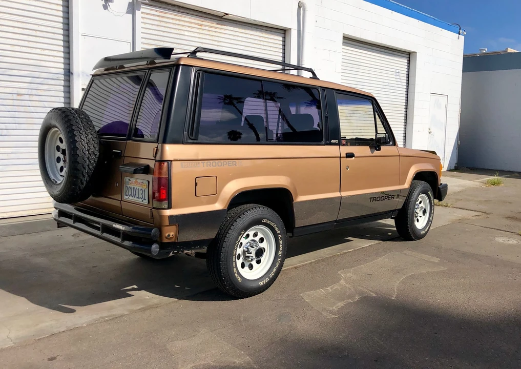 1986 Isuzu Trooper - Image 19 of 31