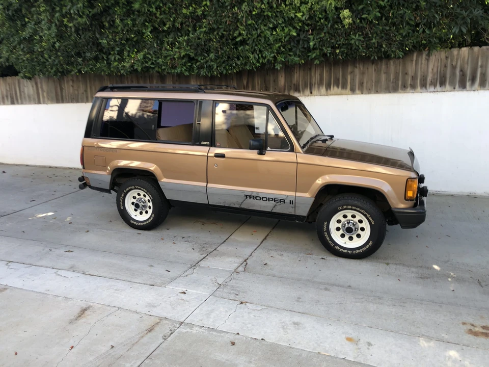 1986 Isuzu Trooper - Image 29 of 31