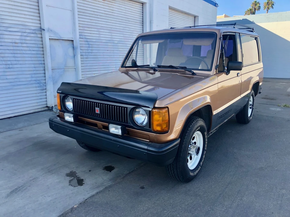 1986 Isuzu Trooper - Image 3 of 31