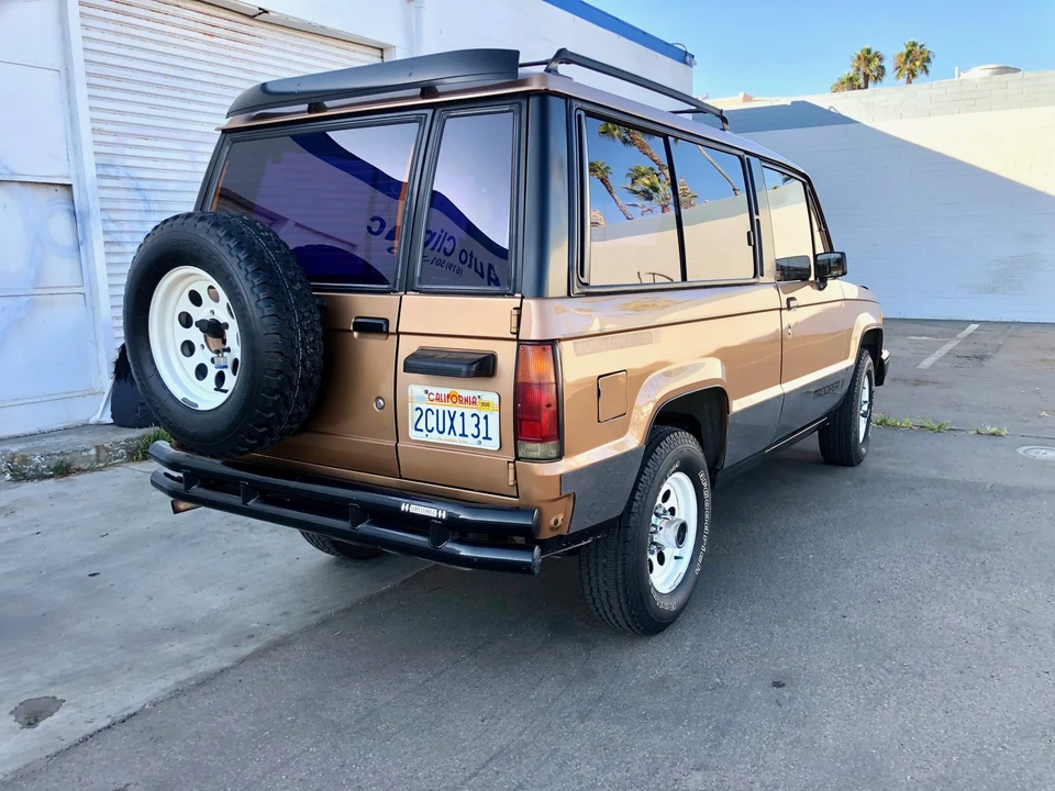 1986 Isuzu Trooper - Image 15 of 31
