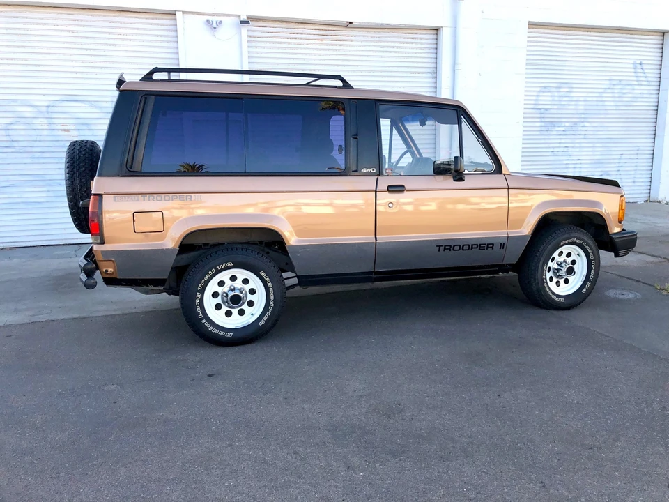 1986 Isuzu Trooper - Image 21 of 31