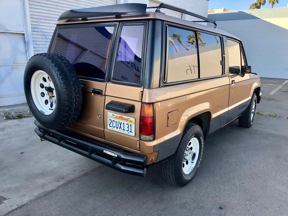 1986 Isuzu Trooper - Image 16 of 31