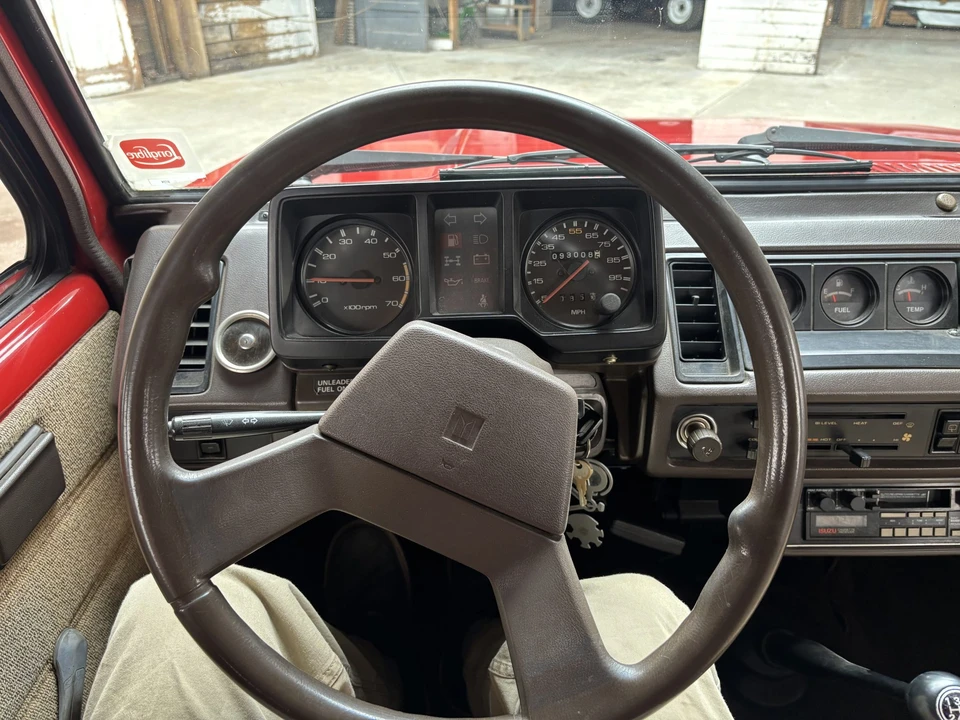 1986 Isuzu Trooper - Image 26 of 31